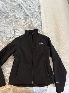 The North Face Women's Black Softshell Utility Jacket